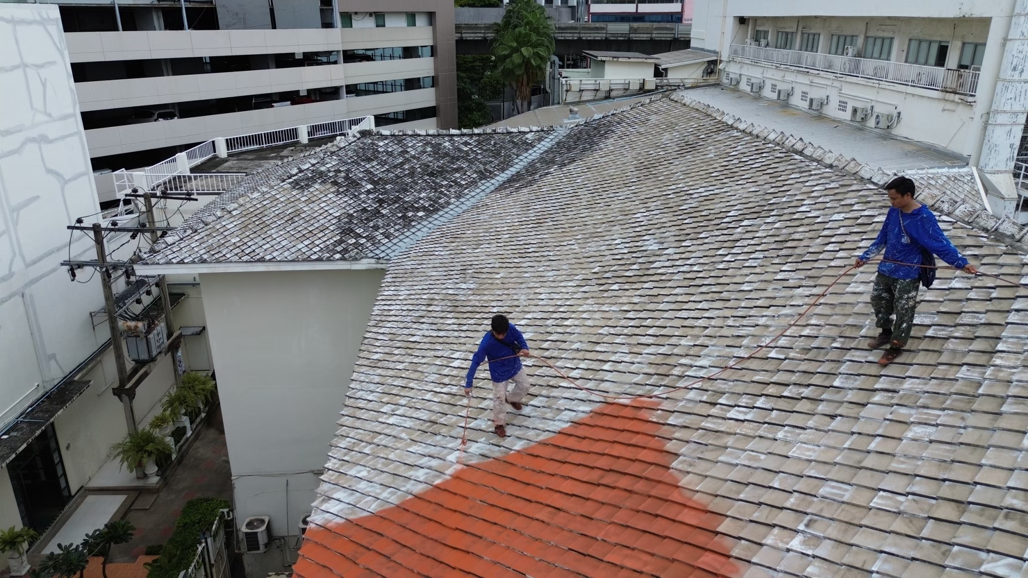 LINE_ALBUM_2 พ่นสีหลังคาสะท้อนความร้อน_251016_6_0.jpg